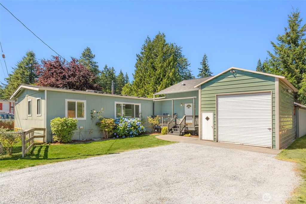 Photo of 10019 215th Place SE, Snohomish, WA 98296 (MLS # 2408279)