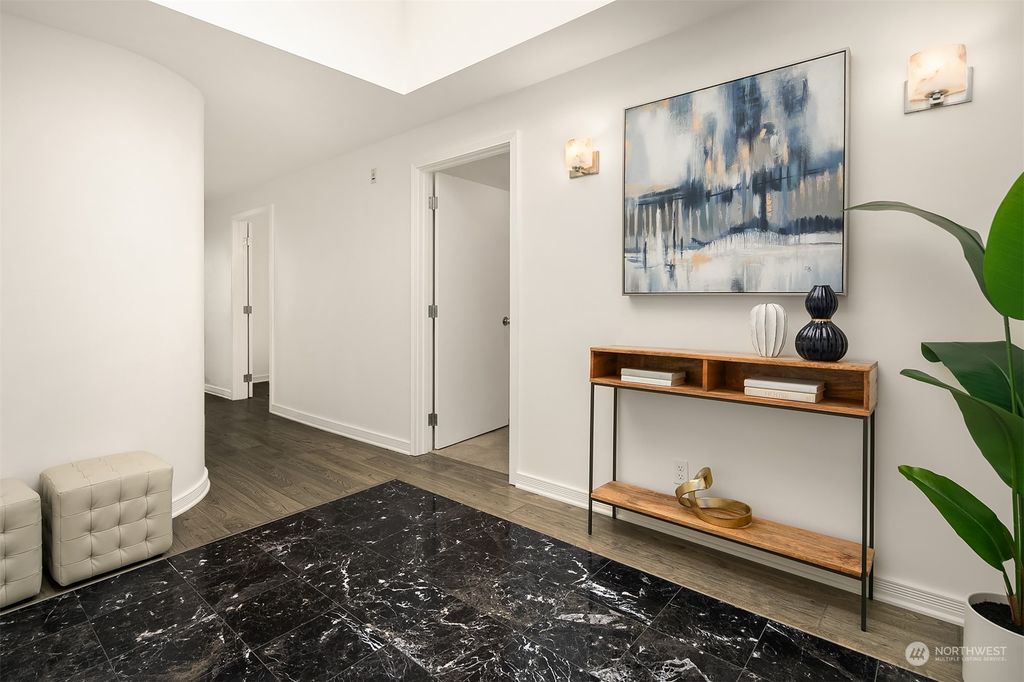 Photo of 1231 5th Avenue N #402, Seattle, WA 98109 (MLS # 2307097)