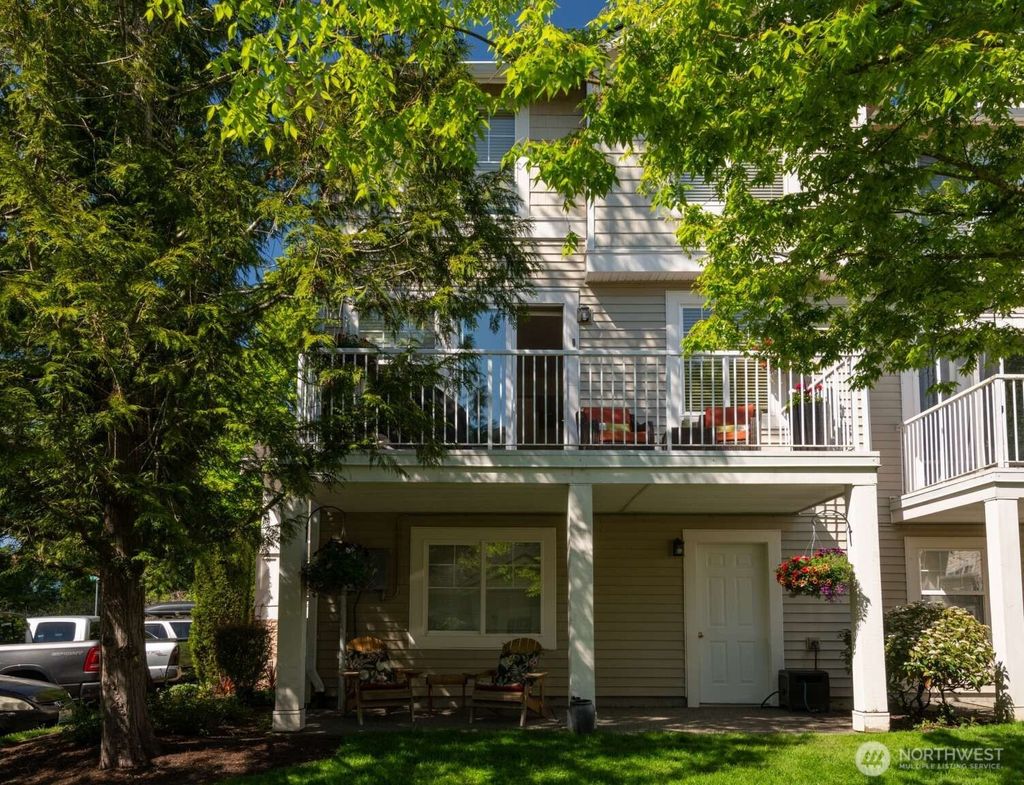 Photo of 6117 S 232nd Street, Kent, WA 98032 (MLS # 2516954)