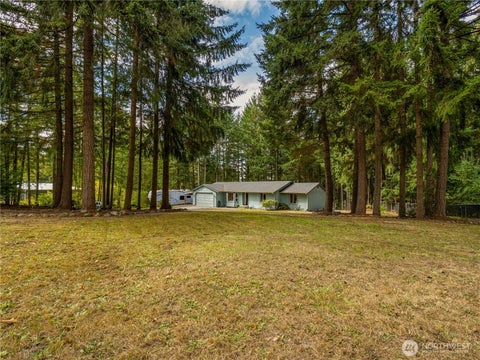 Photo of 34607 39th Avenue Ct E, Eatonville, WA 98328 (MLS # 2572951)