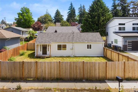 Photo of 8823 S Yakima Avenue, Tacoma, WA 98444 (MLS # 2535307)