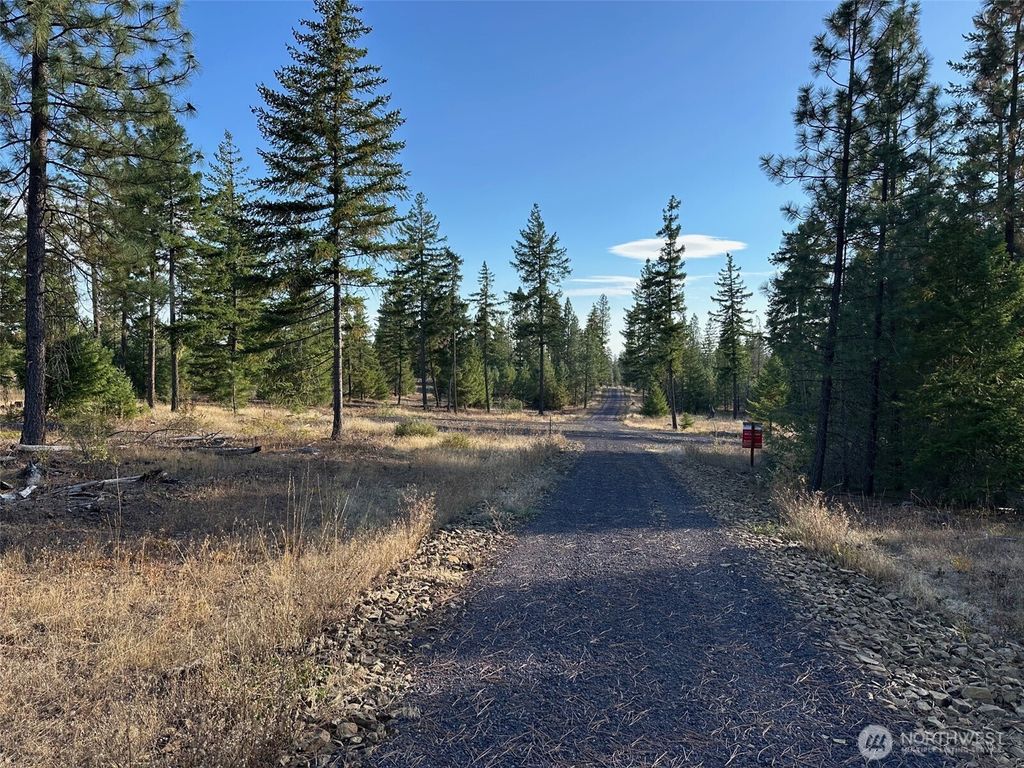 Photo of 0 000 Skylar Drive, Goldendale, WA 98620 (MLS # 2463977)