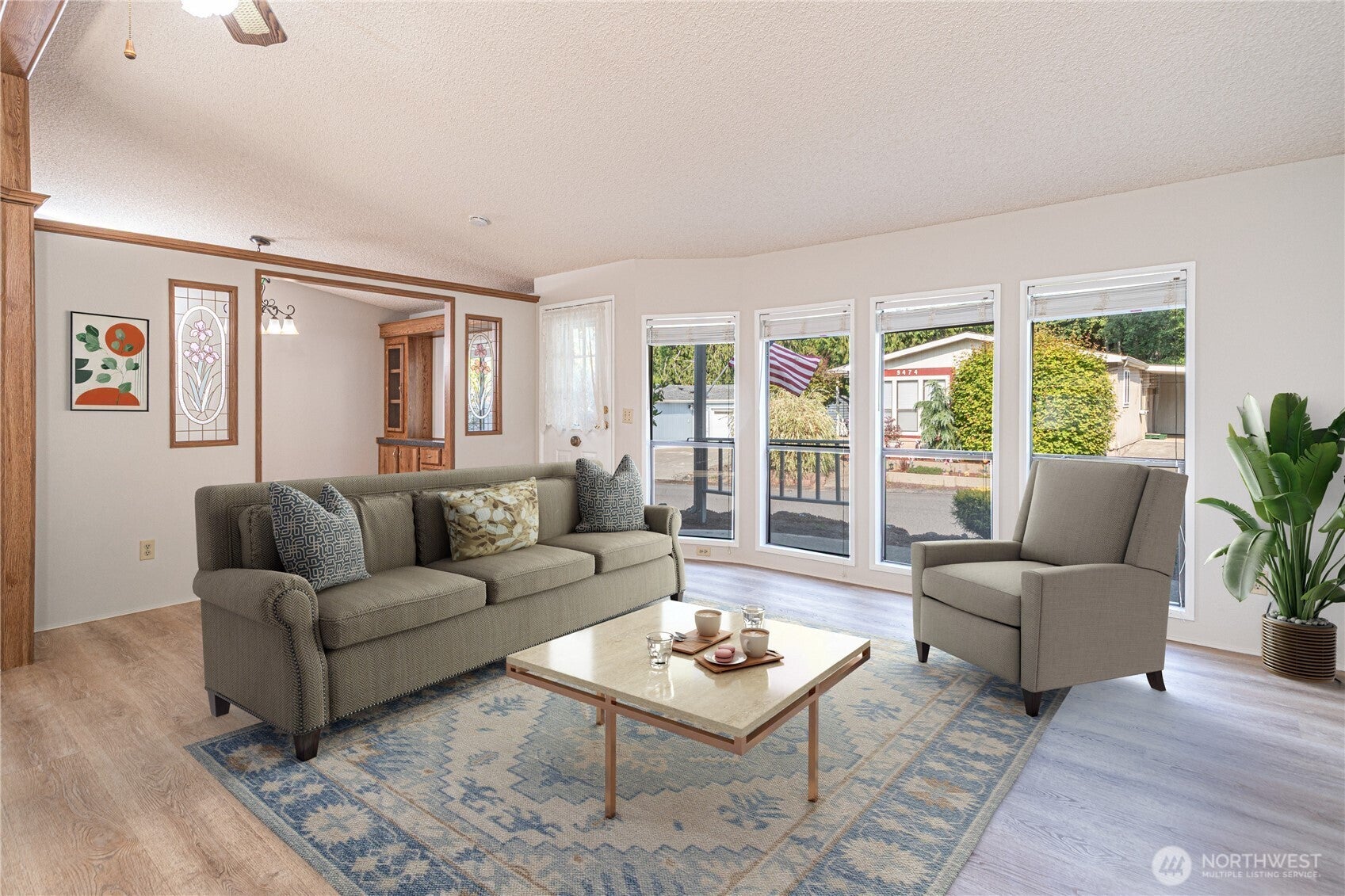 579 NW Silver Glen Lane