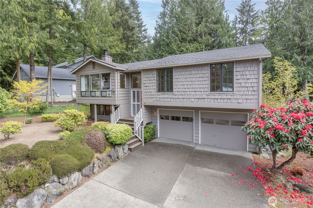 Photo of 20 Clipper Lane, Port Ludlow, WA 98365 (MLS # 2516200)