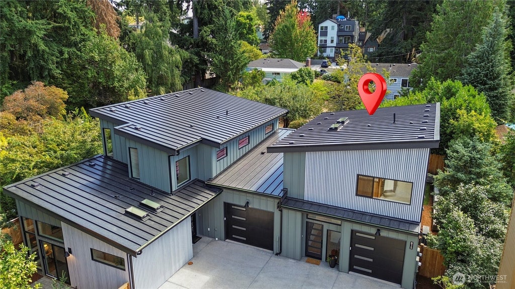 Photo of 815 NE 100th Street, Seattle, WA 98125 (MLS # 2574060)