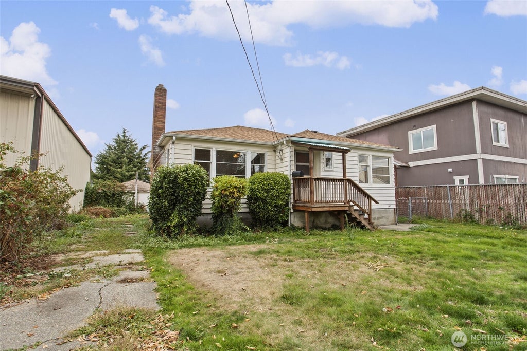 Photo of 220 S Tobin Street, Renton, WA 98057 (MLS # 2588813)