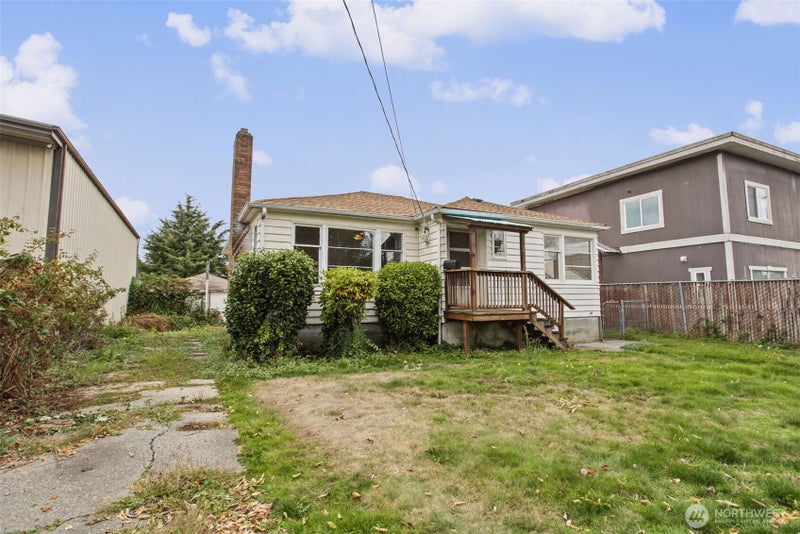 220 S Tobin Street