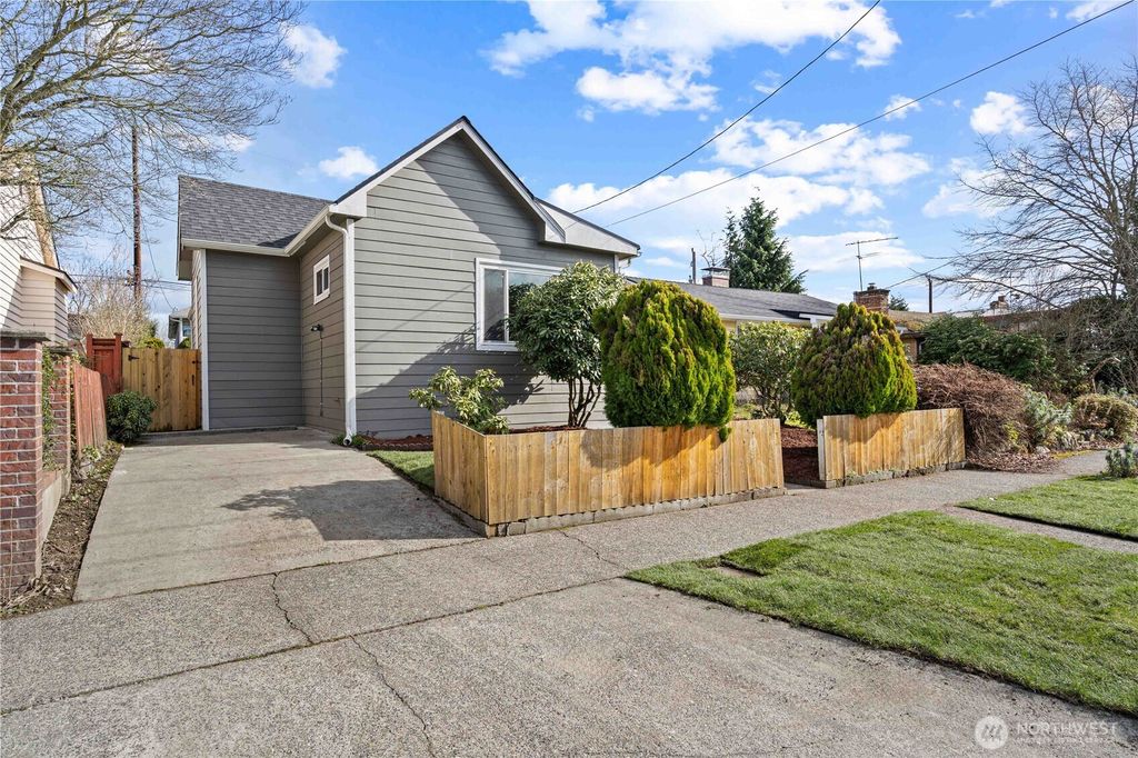 Photo of 5526 20th Avenue S, Seattle, WA 98108 (MLS # 2484097)