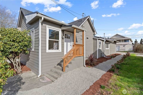 Photo of 5526 20th Avenue S, Seattle, WA 98108 (MLS # 2484097)