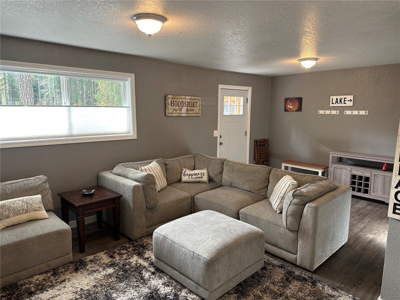 141 N Rainbow Way W
