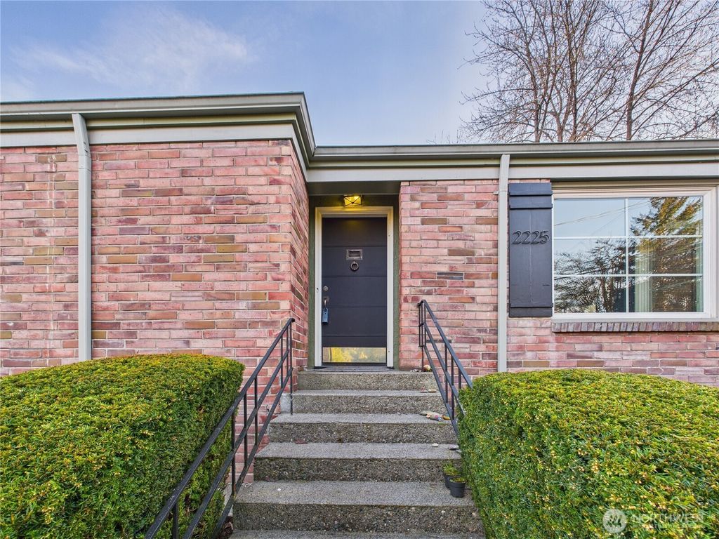 Photo of 2225 NE 80th Street, Seattle, WA 98115 (MLS # 2338827)