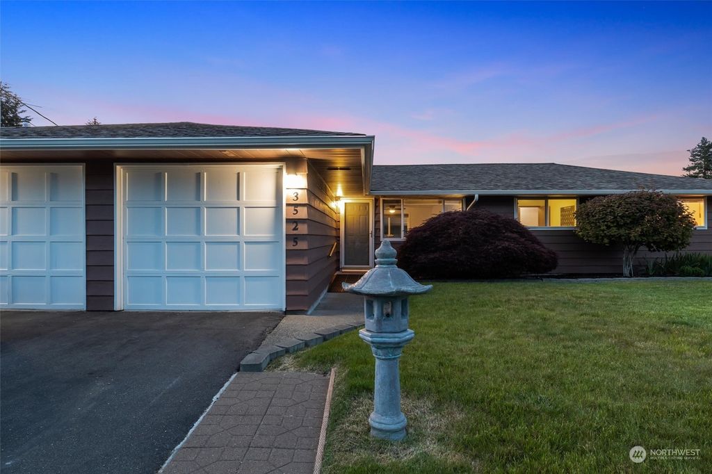 Photo of 3525 206th Place SW, Lynnwood, WA 98036 (MLS # 2250110)