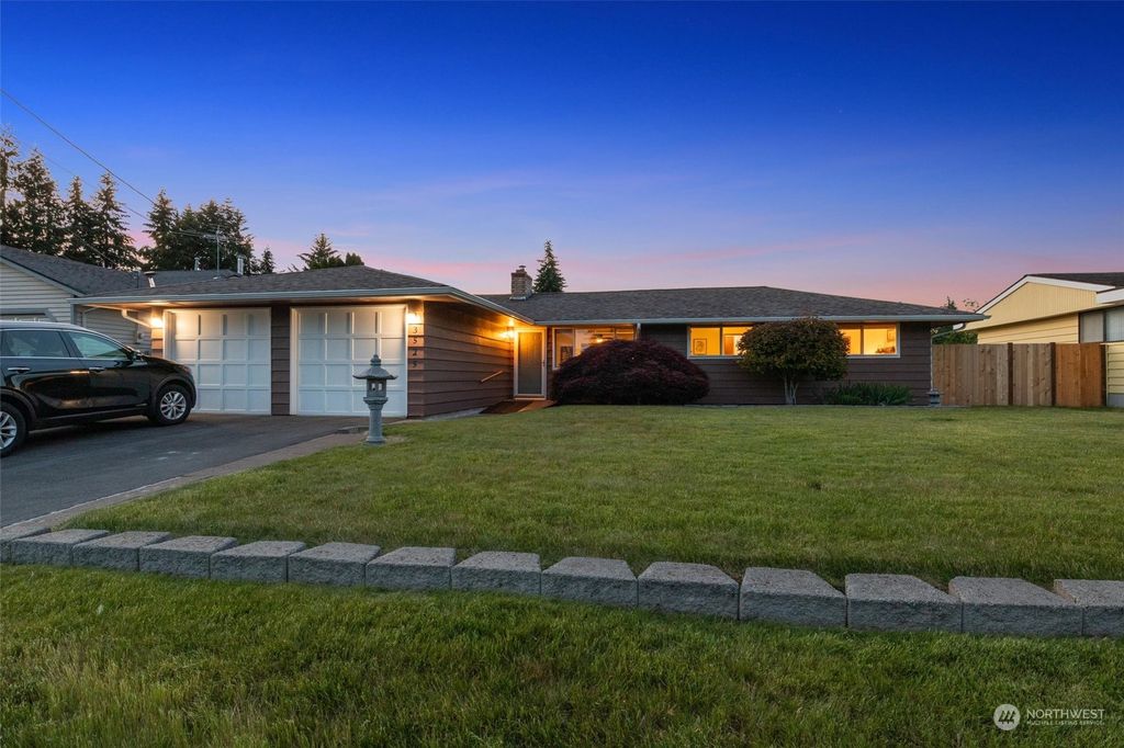 Photo of 3525 206th Place SW, Lynnwood, WA 98036 (MLS # 2250110)
