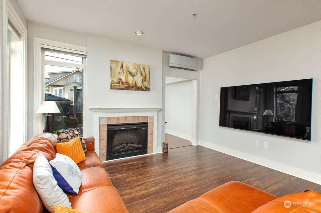 Photo of 5016 California Avenue SW #405, Seattle, WA 98136 (MLS # 2075404)