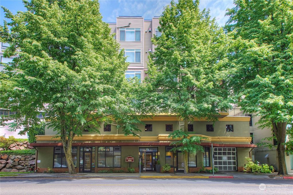 Photo of 5016 California Avenue SW #405, Seattle, WA 98136 (MLS # 2075404)
