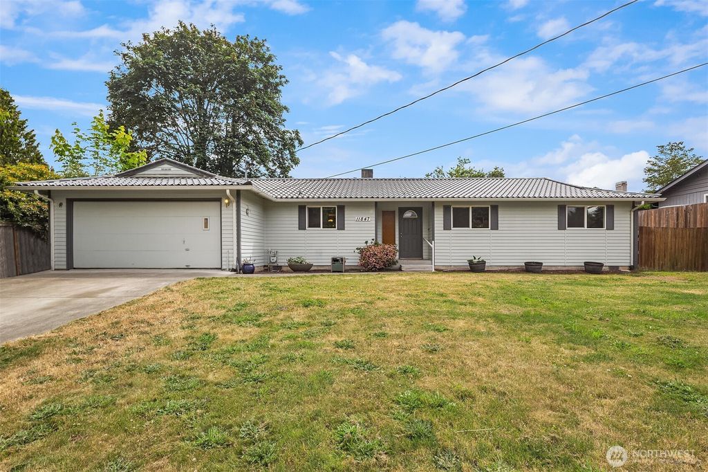 Photo of 11847 SE 227th Place, Kent, WA 98031 (MLS # 2386088)