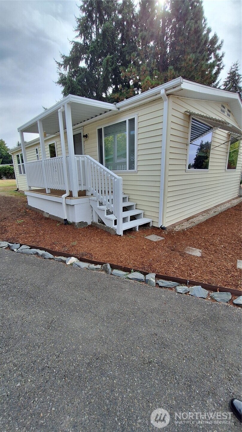 Photo of 5801 117th Avenue Ct E #23, Puyallup, WA 98466 (MLS # 2588132)