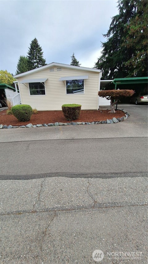 Photo of 5801 117th Avenue Ct E #23, Puyallup, WA 98466 (MLS # 2588132)