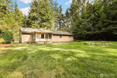 Photo of 3100 Sea Eagle Lane, Greenbank, WA 98253 (MLS # 2442081)