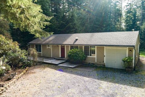 Photo of 3100 Sea Eagle Lane, Greenbank, WA 98253 (MLS # 2442081)