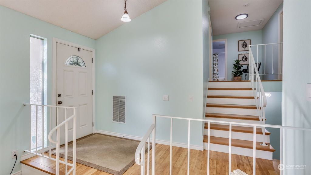 Photo of 17810 157th Avenue SE, Renton, WA 98058 (MLS # 2327002)