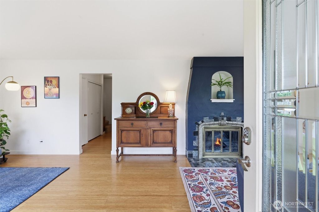 Photo of 4743 50th Avenue SW, Seattle, WA 98116 (MLS # 2519610)