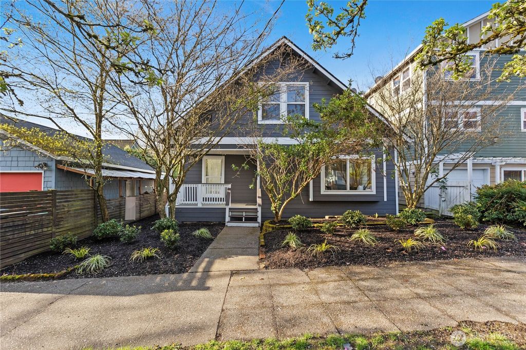 Photo of 2115 E Pine Street, Seattle, WA 98122 (MLS # 2358421)