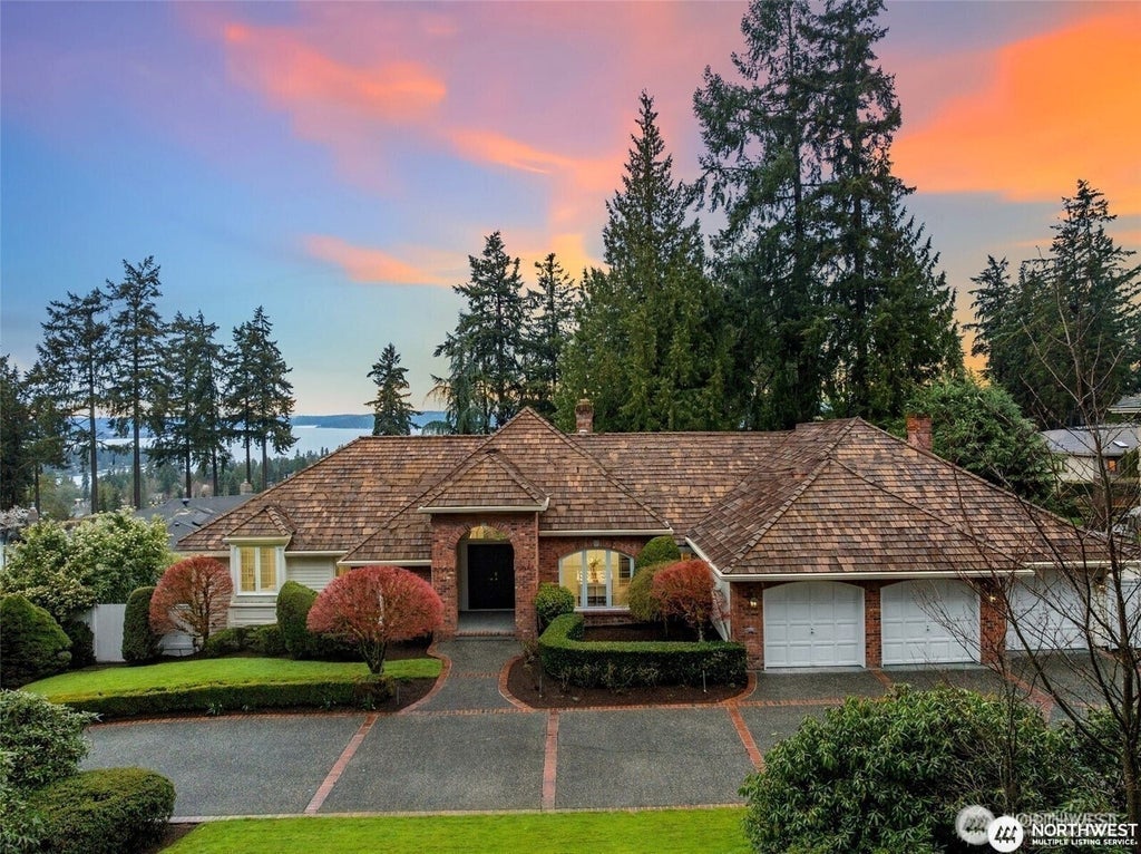 Photo of 9416 NE 25th Street, Bellevue, WA 98004 (MLS # 2552656)