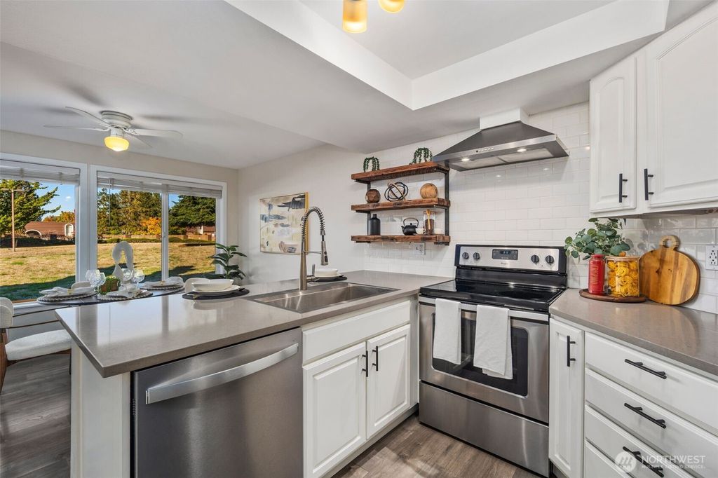 Photo of 11104 NE 68th Street #A103, Kirkland, WA 98033 (MLS # 2505926)