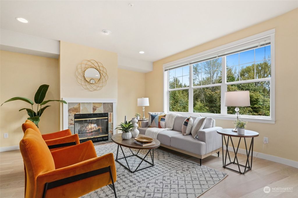 Photo of 1000 Cabin Creek Lane SW #C-105, Issaquah, WA 98029 (MLS # 2286052)