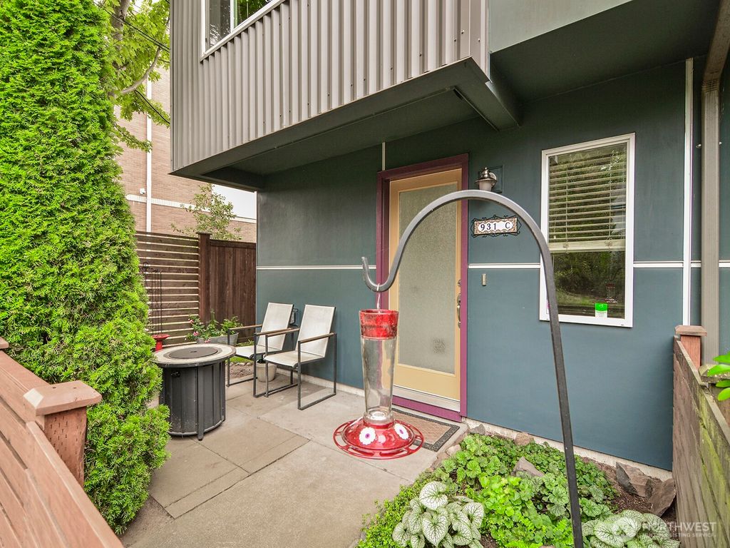 Photo of 931 N 98th Street #C, Seattle, WA 98103 (MLS # 2342031)