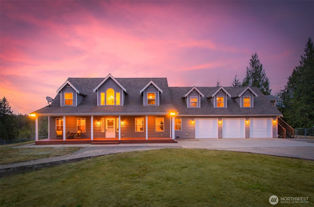 Photo of 20414 80th Street SE, Snohomish, WA 98290 (MLS # 2573460)