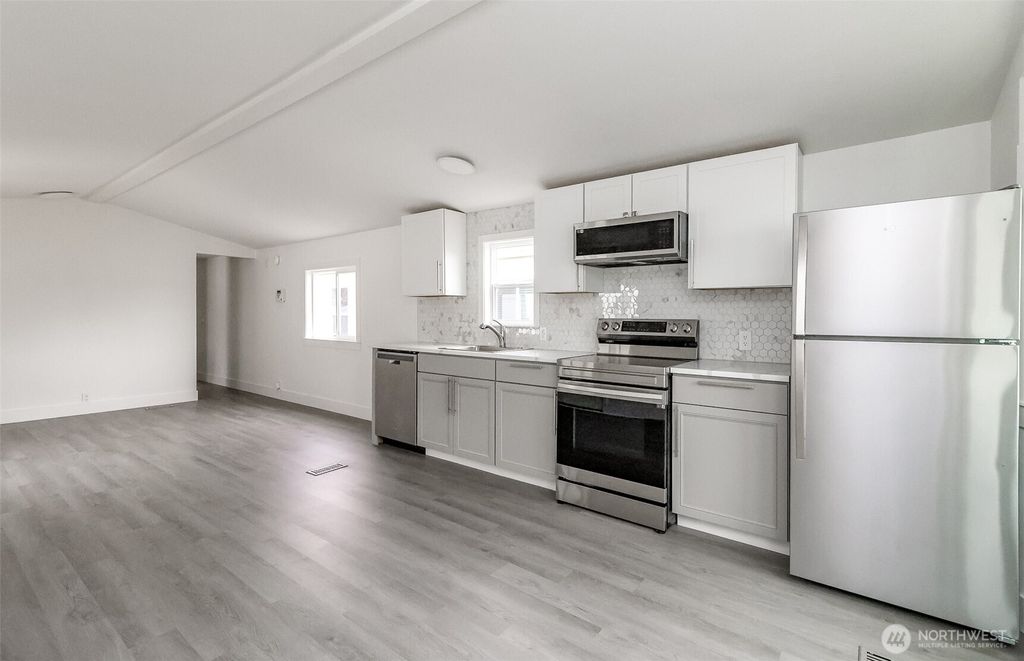 Photo of 210 37th ST St SE #35, Auburn, WA 98002 (MLS # 2457028)