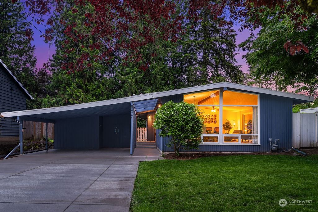 Photo of 6465 NE 154th Street, Kenmore, WA 98028 (MLS # 2244022)