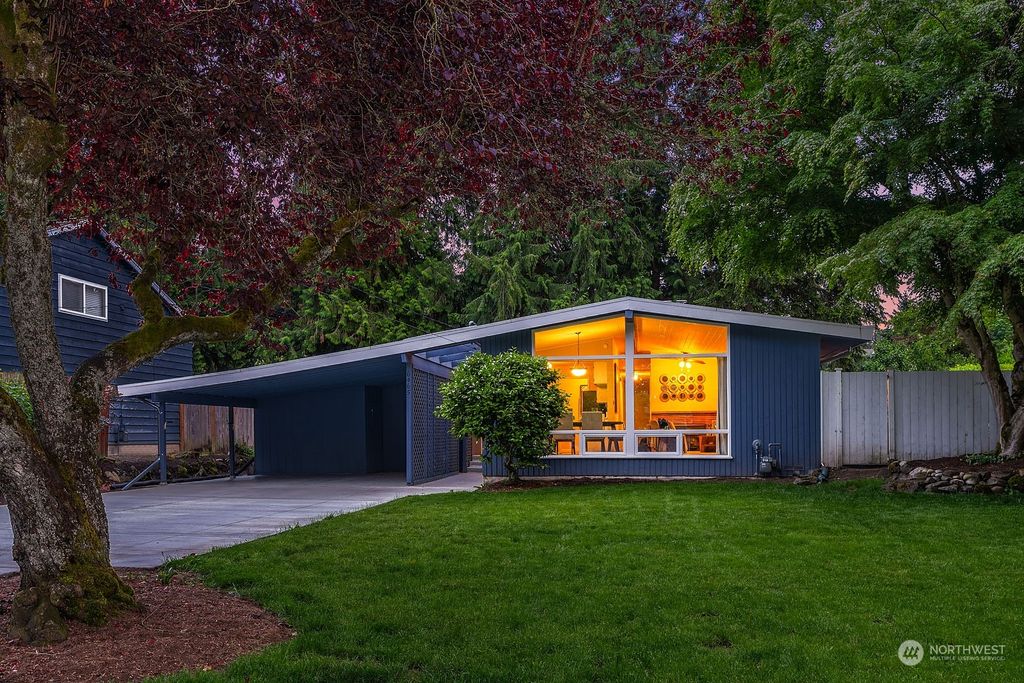 Photo of 6465 NE 154th Street, Kenmore, WA 98028 (MLS # 2244022)