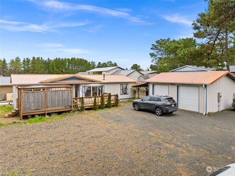 Photo of 1213 196th Place, Long Beach, WA 98631 (MLS # 2211417)