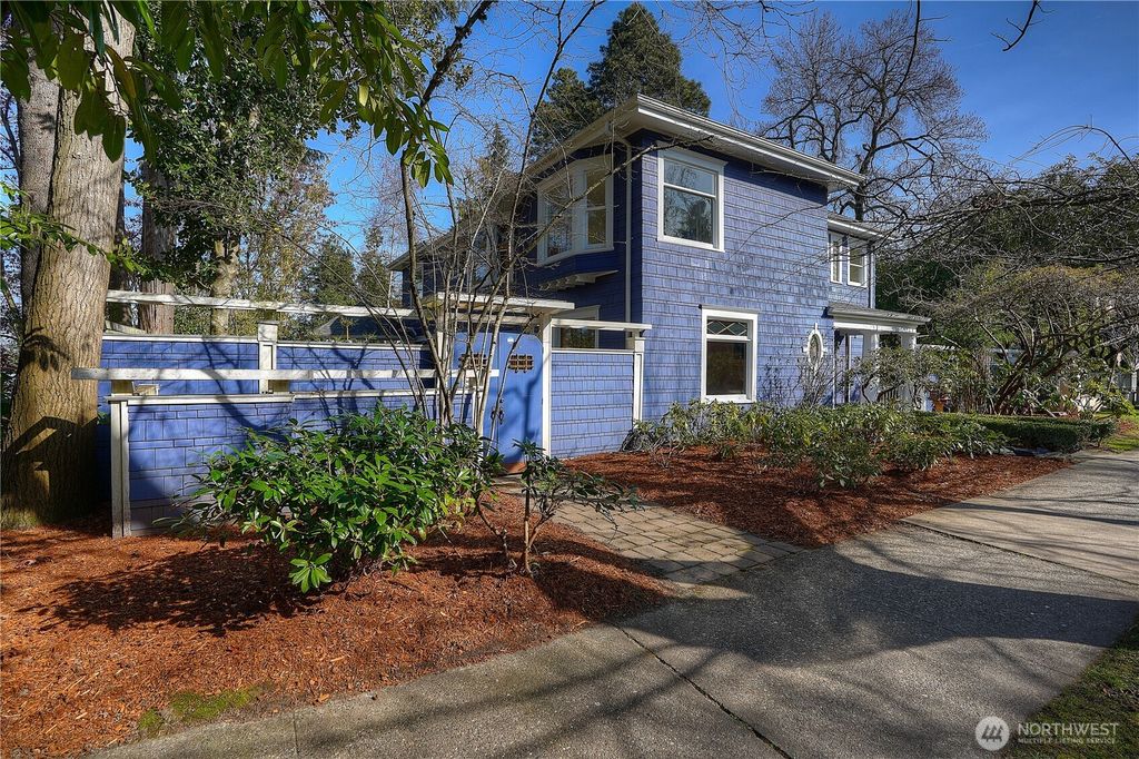 Photo of 923 N Yakima Avenue, Tacoma, WA 98403 (MLS # 2479835)