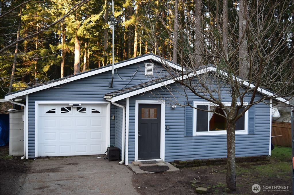 Photo of 505 SW Shannon Drive, Port Orchard, WA 98367 (MLS # 2471567)