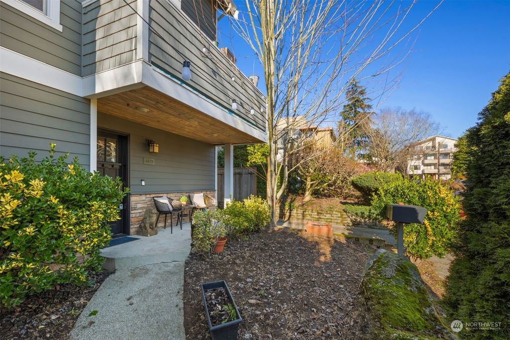 Photo of 4419 Francis Avenue N, Seattle, WA 98103 (MLS # 2324859)