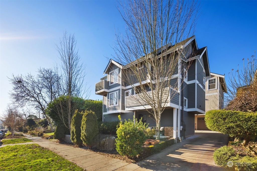 Photo of 4419 Francis Avenue N, Seattle, WA 98103 (MLS # 2324859)