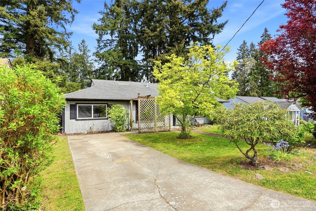 Photo of 5705 2238th Street SW, Mountlake Terrace, WA 98043 (MLS # 2518860)