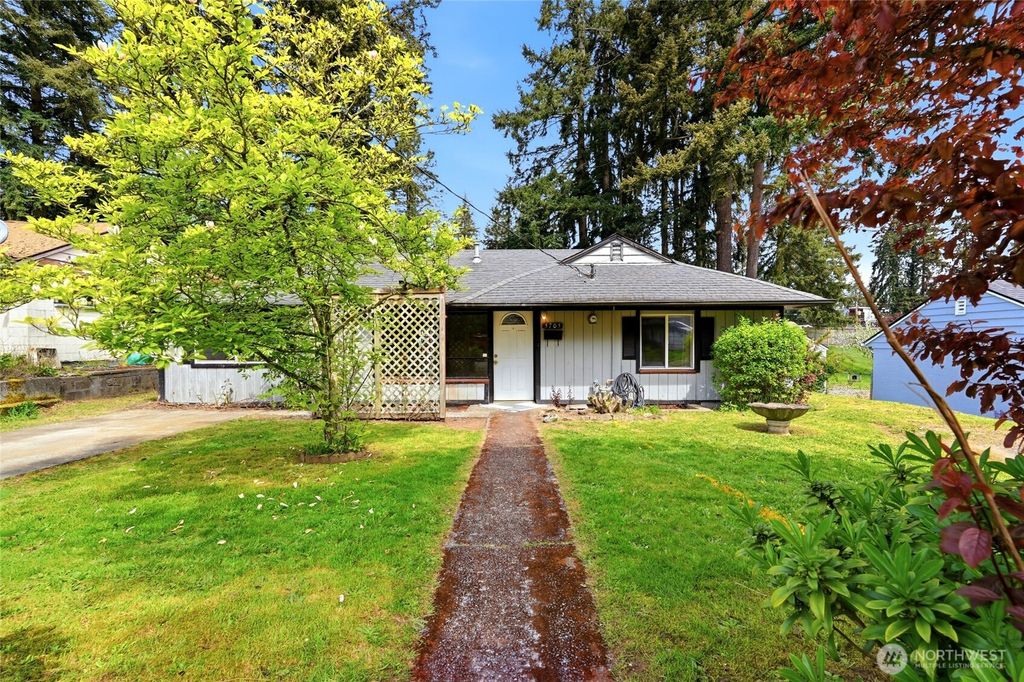 Photo of 5705 2238th Street SW, Mountlake Terrace, WA 98043 (MLS # 2518860)