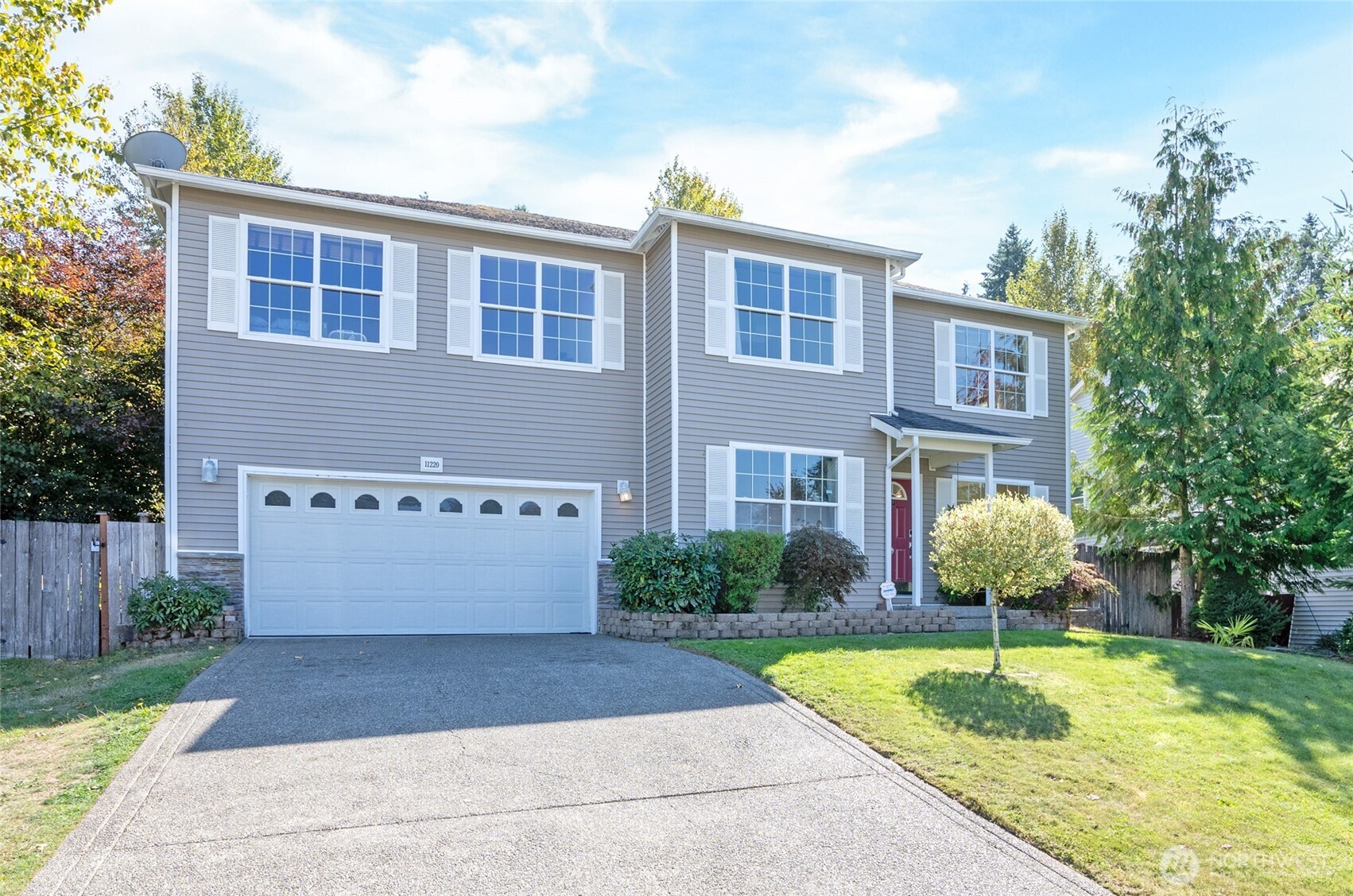 11220 212th Street E