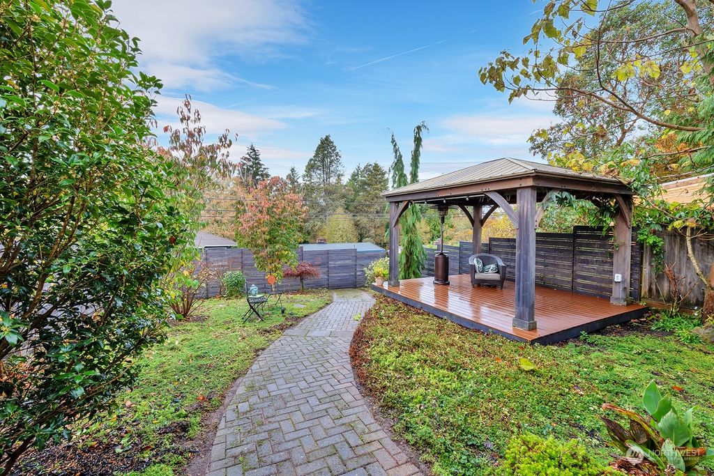 Photo of 14436 12th Avenue SW, Burien, WA 98166 (MLS # 2261743)