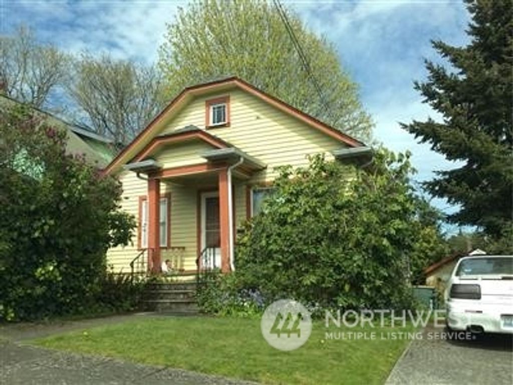 Photo of 4228 S Findlay Street, Seattle, WA 98118 (MLS # 2316972)