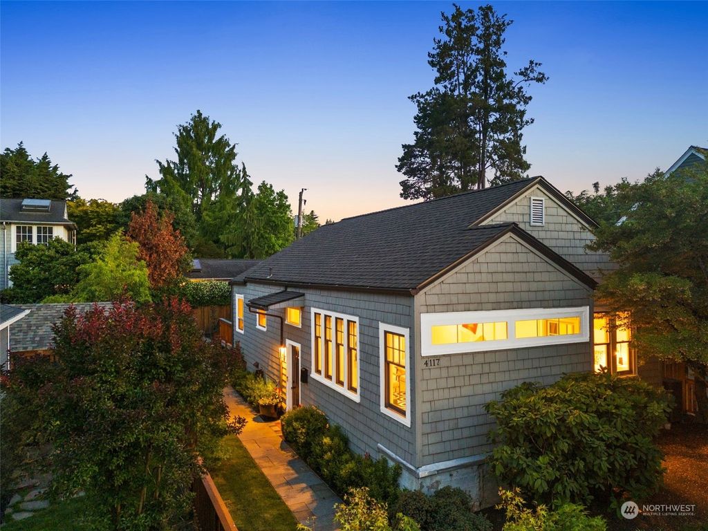 Photo of 4117 E Garfield Street, Seattle, WA 98112 (MLS # 2204652)