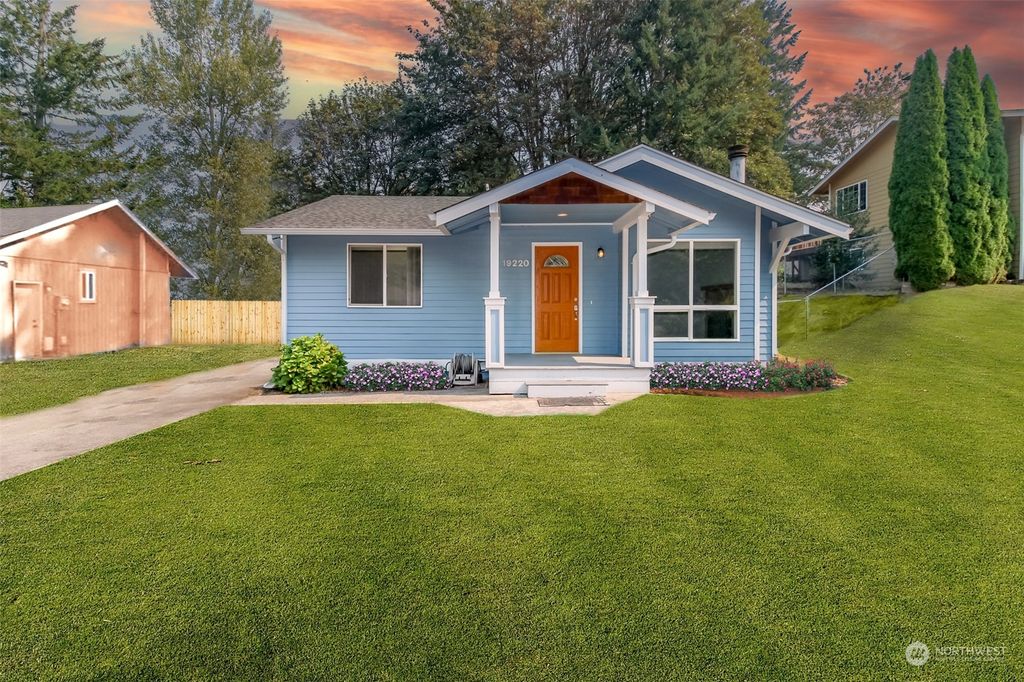 Photo of 19220 142nd Place SE, Renton, WA 98058 (MLS # 2033142)