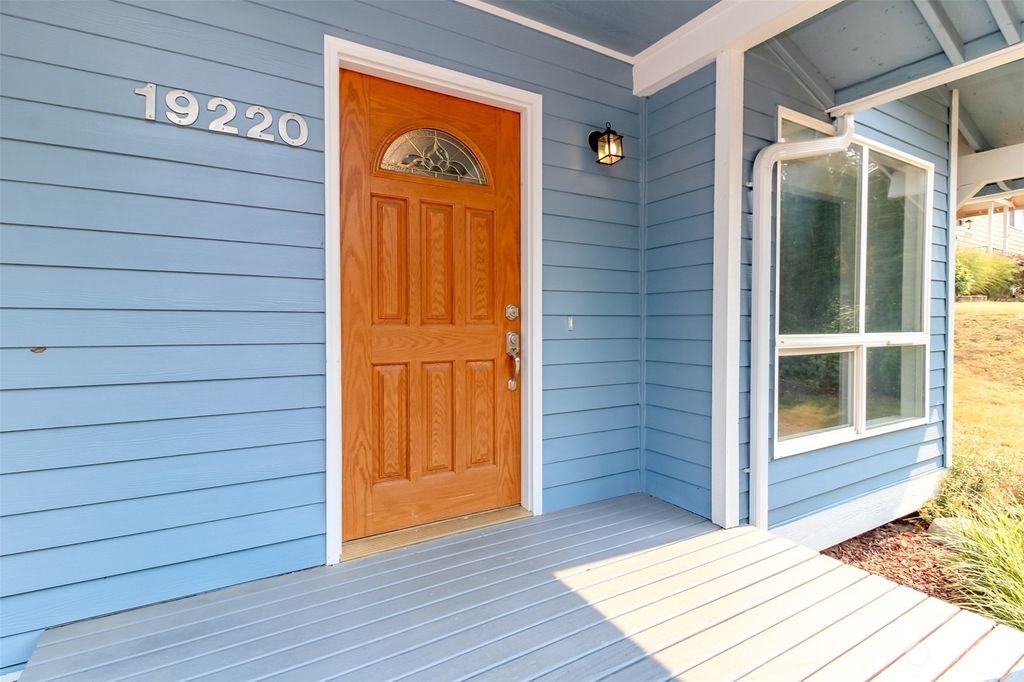 Photo of 19220 142nd Place SE, Renton, WA 98058 (MLS # 2033142)