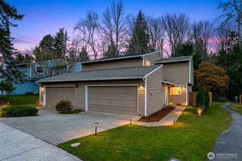 Photo of 13324 NE 138th Pl Pl, Kirkland, WA 98034 (MLS # 2532998)