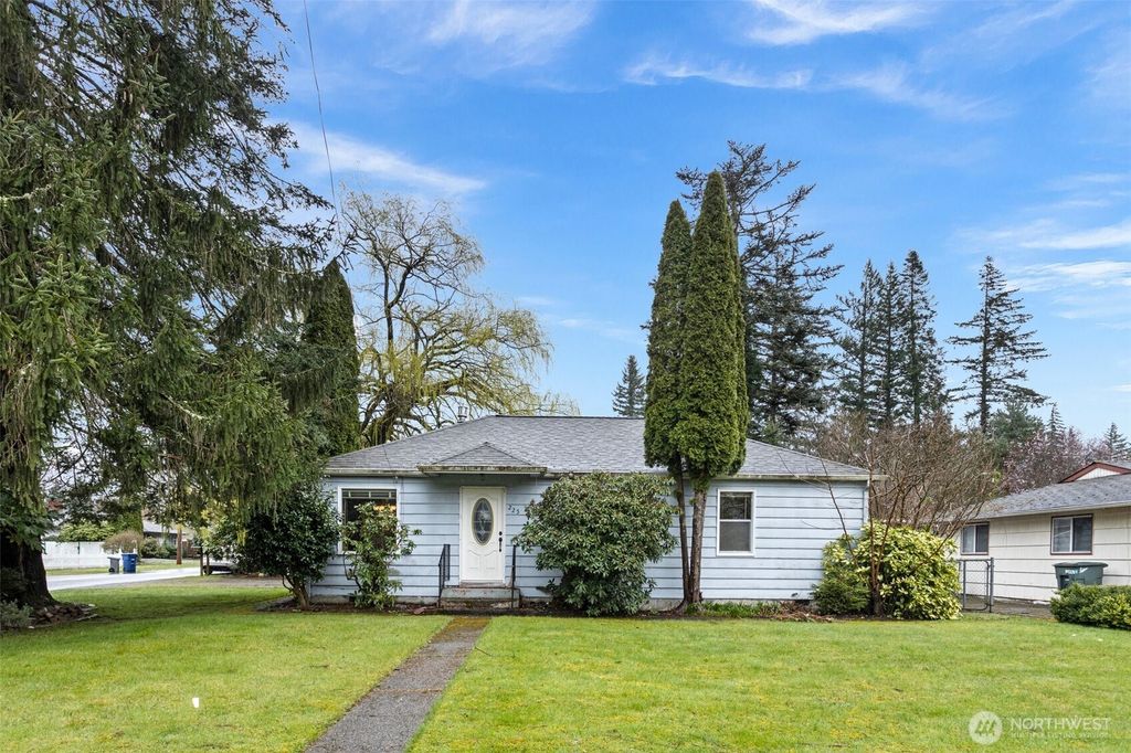 Photo of 225 NE 6th Street, North Bend, WA 98045 (MLS # 2340241)